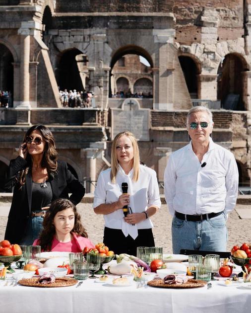 La partecipazione della premier Meloni a Domenica In scatena polemiche politiche e critiche sull'uso del servizio pubblico
