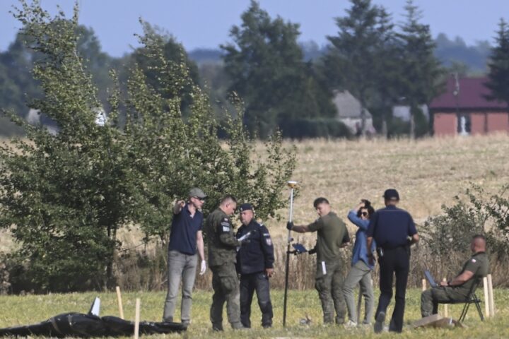 La Polonia limita lo spazio aereo orientale dopo violazioni da droni russi