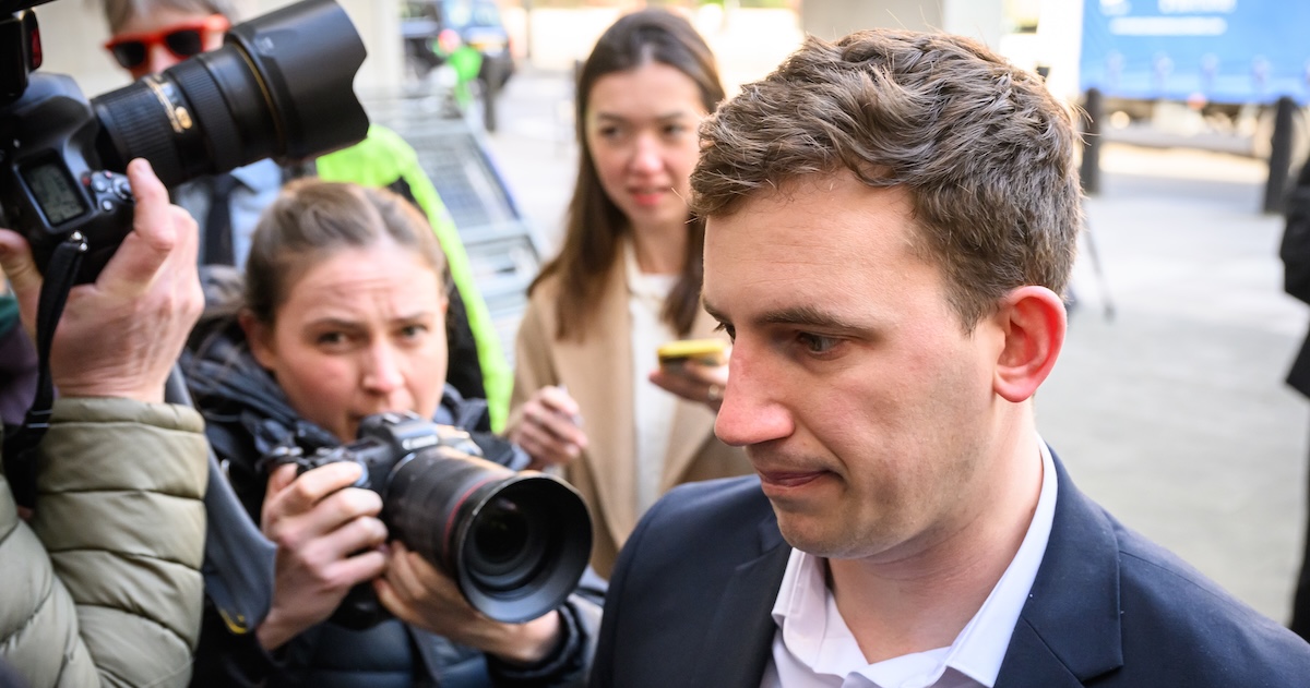 La procura inglese archivia il caso contro due uomini accusati di spionaggio per la Cina