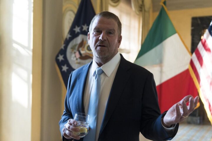 L'ambasciatore Usa in Italia Fertitta elogia Meloni: "Un leader forte per il Paese"