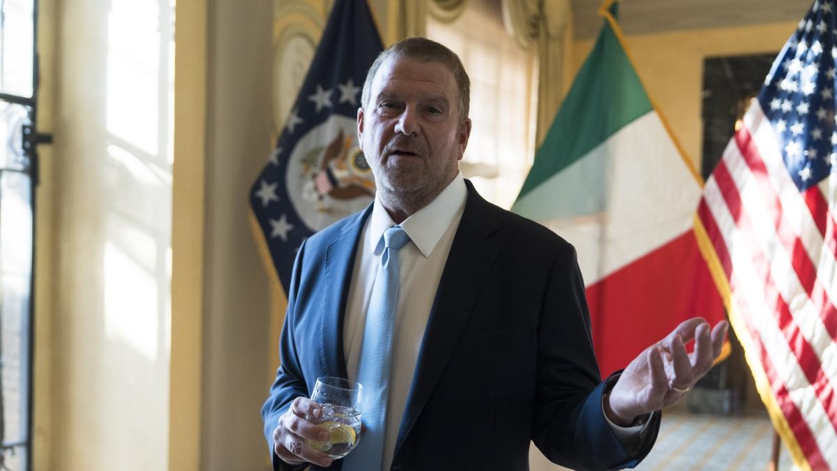 L'ambasciatore Usa in Italia Fertitta elogia Meloni: "Un leader forte per il Paese"