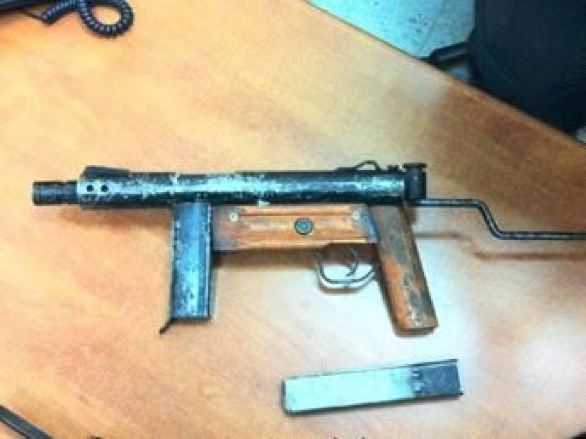 Le armi "Carlo" utilizzate nell'attentato a Gerusalemme: mitra artigianali a basso costo per attacchi letali