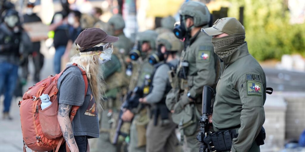 L'Oregon fa causa a Trump per bloccare invio della Guardia Nazionale a Portland