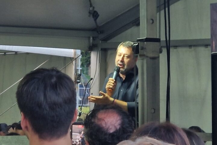 Matteo Salvini sorprende a Pontida: "Voi siete il mio riposo"
