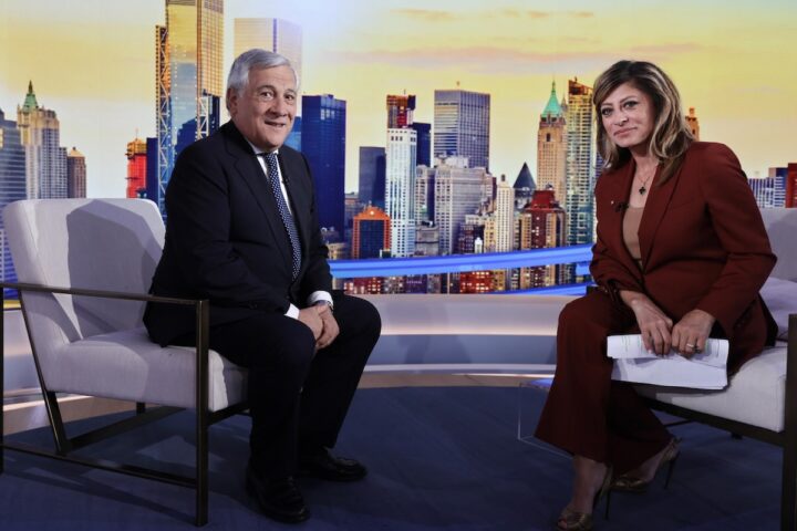 Meloni conferisce la cittadinanza italiana alla giornalista di Fox Maria Bartiromo per meriti speciali