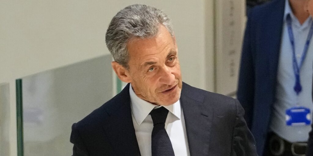 Nicolas Sarkozy condannato per finanziamenti elettorali illeciti da Gheddafi per le elezioni del 2007