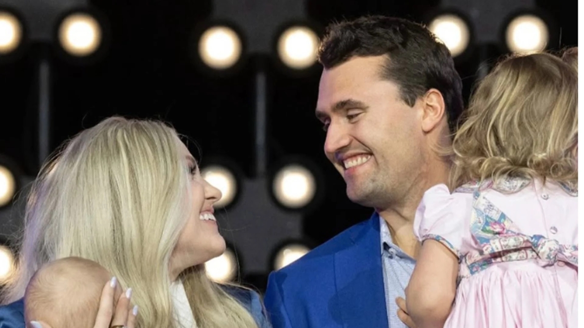 Omicidio di Charlie Kirk, la moglie promette di portare avanti il suo movimento