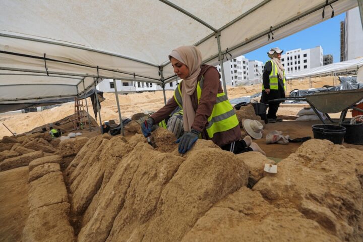 Operazione di salvataggio di opere d'arte nel centro di Gaza: la lotta sotto attacco israeliano