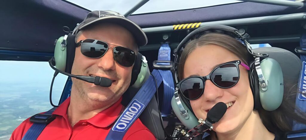 Padre e figlia muoiono in incidente aereo a Vercelli, indagini su cause del crash