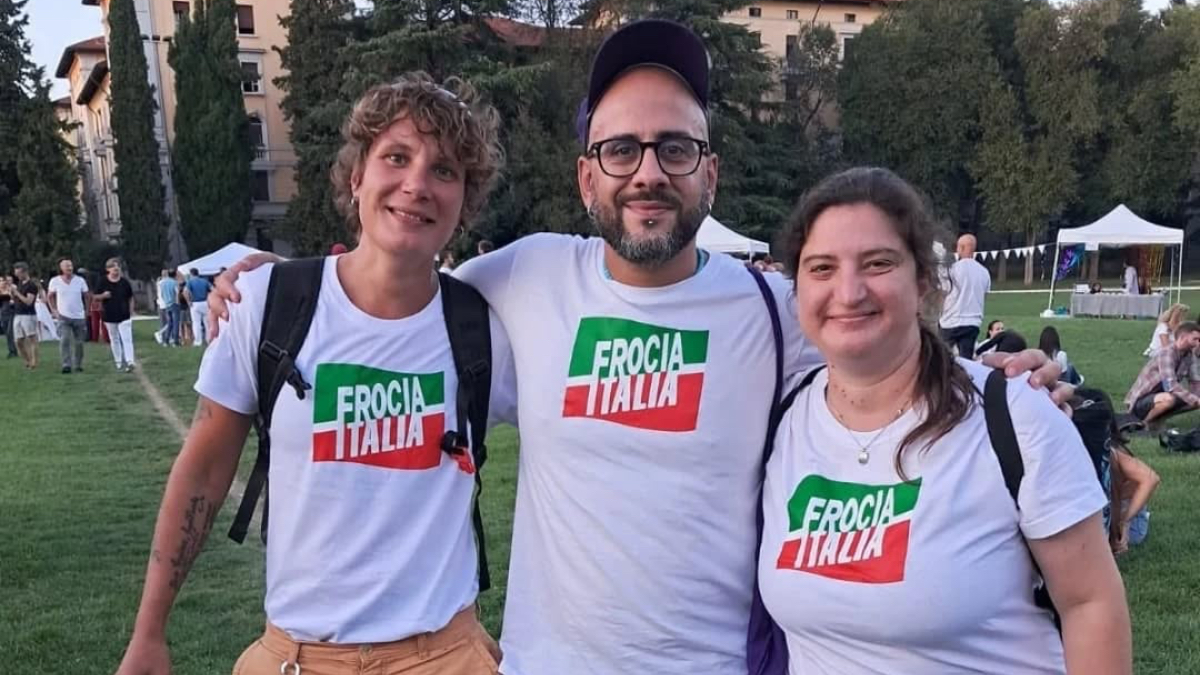 Polemicità per la maglietta "Fr**ia Italia" venduta alla festa dell'Unità di Vimercate