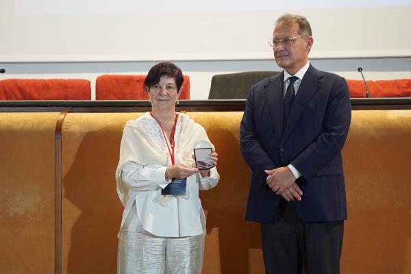 Premi Farnesina: riconoscimenti per innovazione e cooperazione scientifica a Napoli