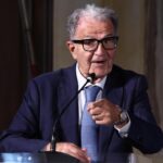 Prodi: "Marcerò per i diritti degli Alzheimer. È tempo di un impegno collettivo"