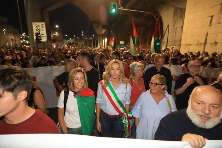 Salis: “Commossa dalla Flotilla, l'Italia deve proteggere le navi umanitarie”