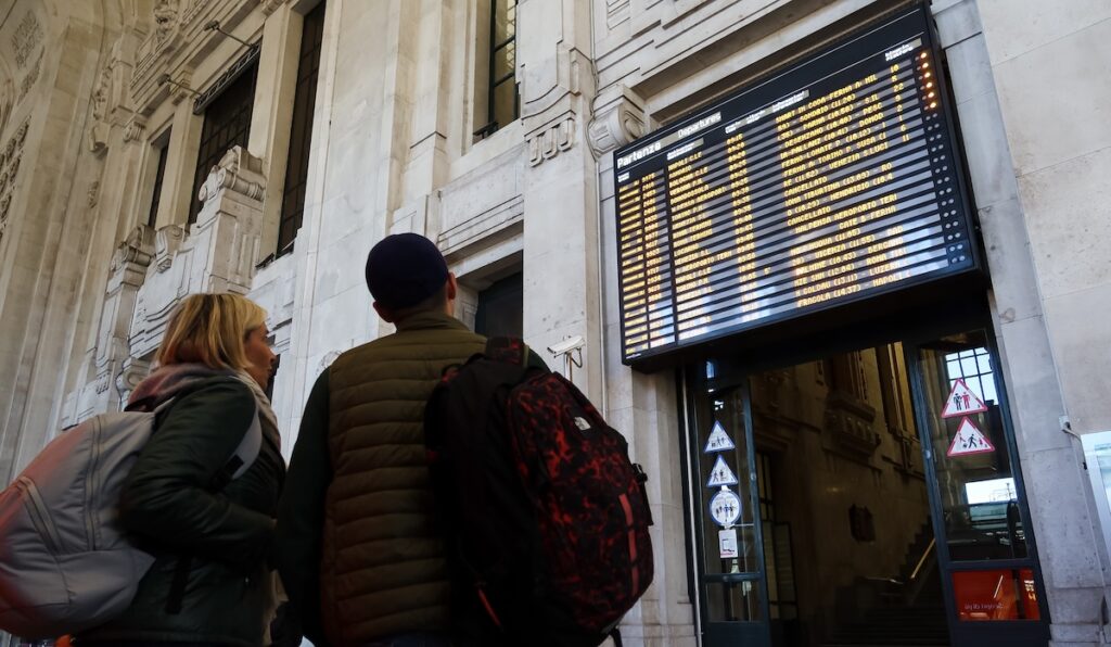 Sciopero nazionale dei trasporti in Italia: ferroviario il 4-5 settembre, aereo il 6 e 26 settembre