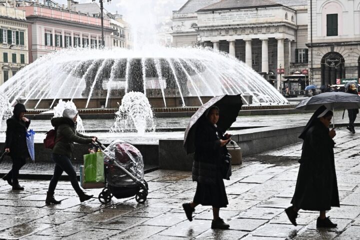 Scuole chiuse a Genova e in altri comuni liguri per allerta meteorologica arancione di lunedì