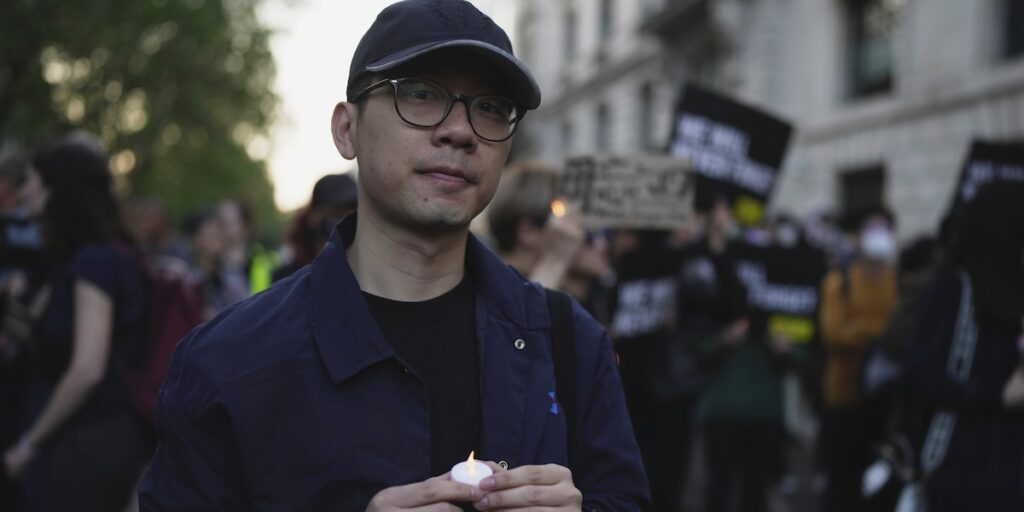 Singapore nega l'ingresso a Nathan Law, attivista pro-democrazia ricercato da Hong Kong