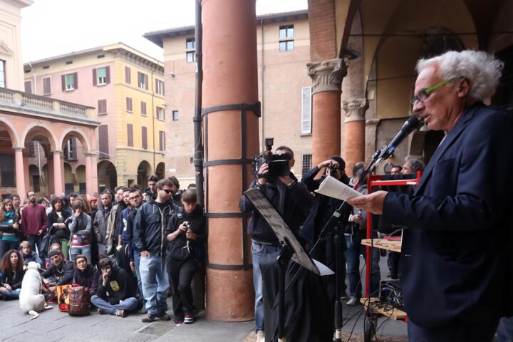 Stefano Benni, autore della letteratura italiana, scompare a Bologna all'età di 78 anni