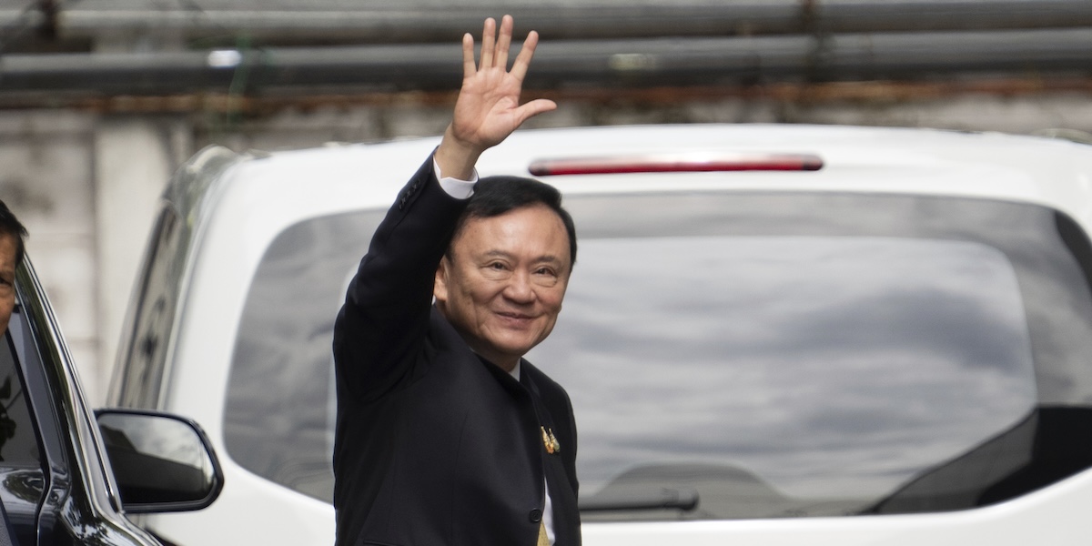 Thaksin Shinawatra lascia la Thailandia prima della sentenza della Corte Suprema sul suo caso