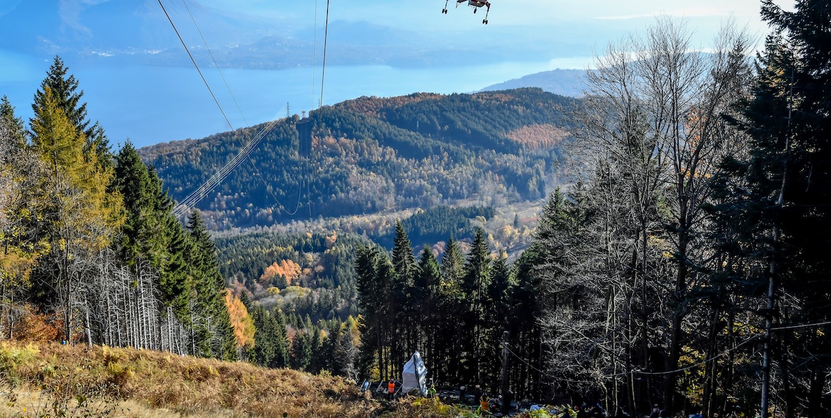 Tre patteggiamenti e due proscioglimenti nel caso dell'incidente della funivia del Mottarone