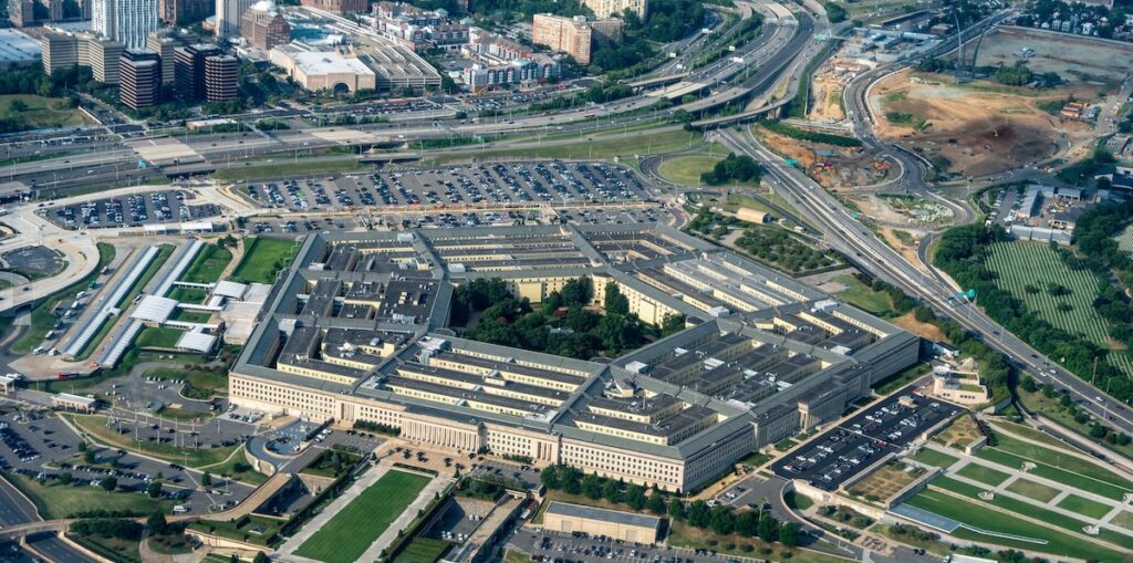 Trump annuncia cambiamento del nome del dipartimento della Difesa in dipartimento della Guerra