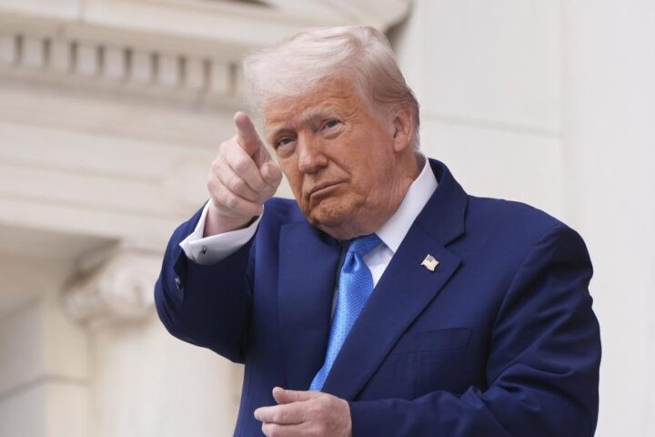 Trump avverte l'Europa: stop alle importazioni di petrolio russo e tagli ai fondi militari per i Paesi confinanti con la Russia