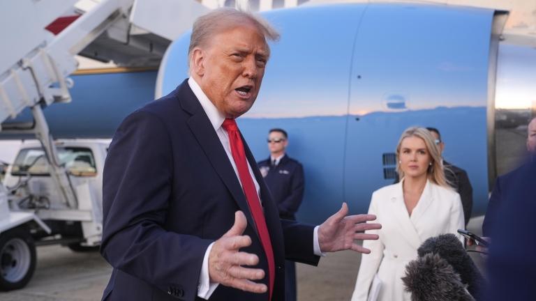 Trump e gli ultimatum: dichiarazioni ambigue sul conflitto in Ucraina