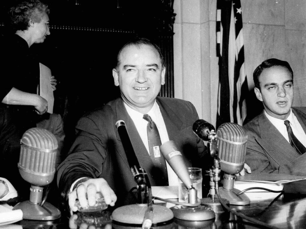 Trump e il maccartismo: paralleli tra il passato e i rischi attuali per la democrazia