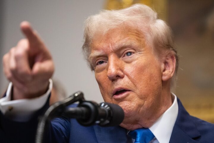 Trump firma un ordine esecutivo designando Antifa come organizzazione terroristica interna