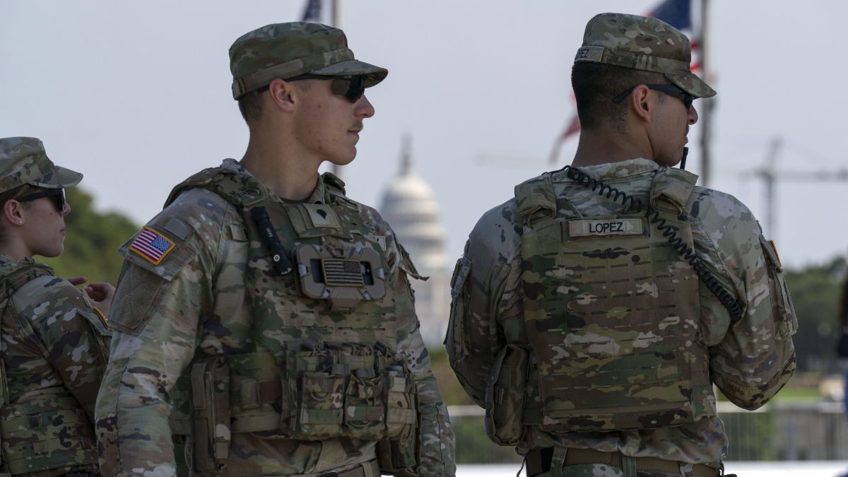 Trump ordina il dispiegamento della guardia nazionale a Portland contro i «terroristi interni»