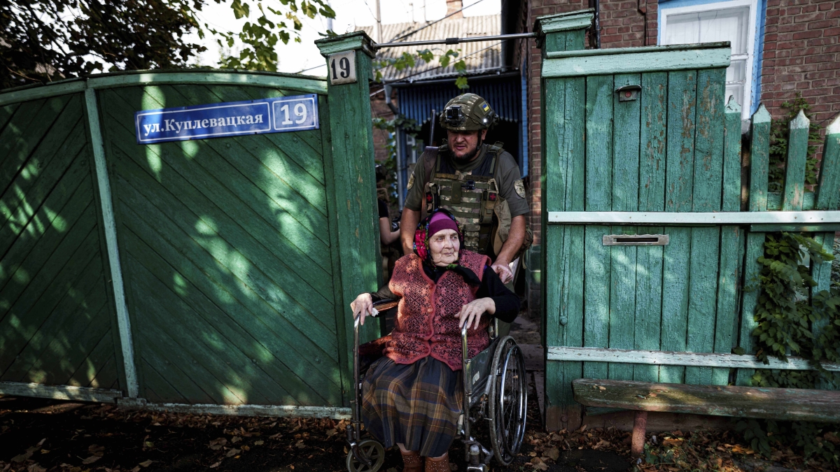 Trump: «Parlerò con Putin dopo il colloquio con Zelensky»