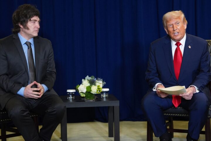 Trump sostiene Milei mentre l'Argentina affronta crisi economica e problemi elettorali