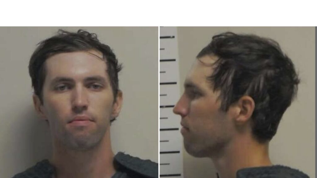 Tyler Robinson accusato di omicidio aggravato di Charlie Kirk, procuratore chiede pena di morte