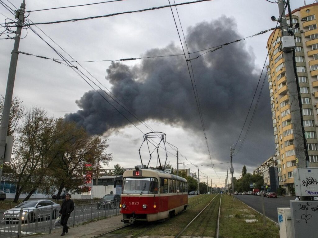 Ucraina - Russia, attacco missilistico russo provoca almeno 4 morti, tra cui una bambina