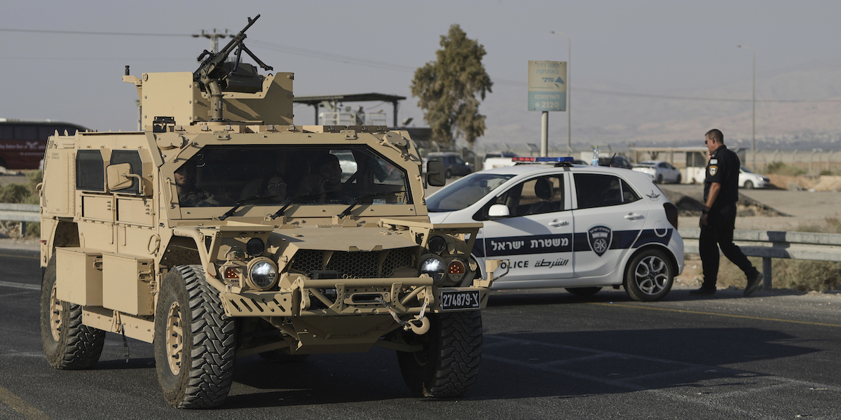 Un camionista di aiuti umanitari uccide due israeliani al confine tra Giordania e Cisgiordania