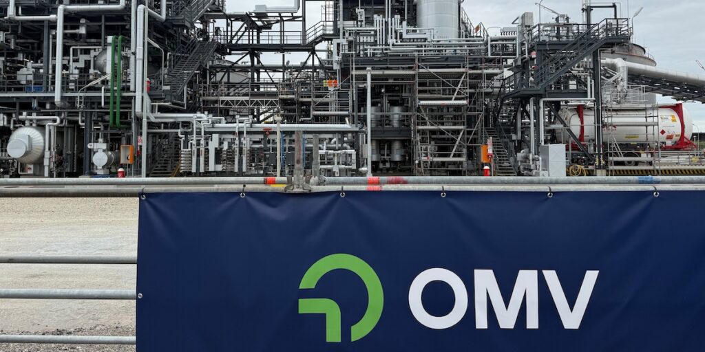 Un dirigente della OMV accusato di spionaggio per la Russia, Austria chiede revoca immunità a diplomatico russo