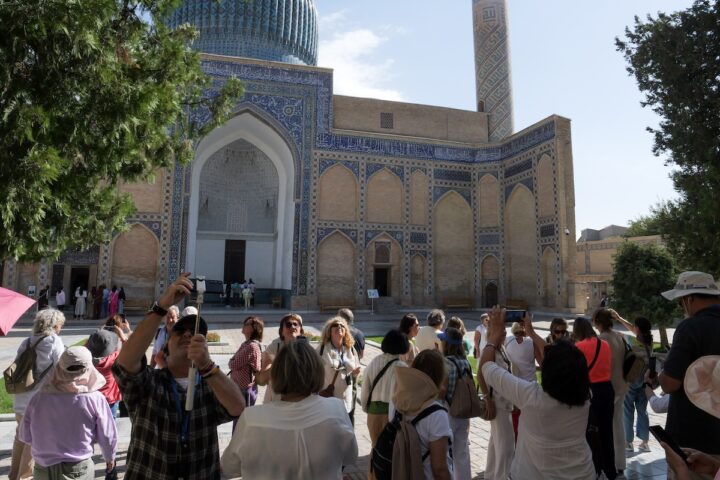 Uzbekistan: cresce il turismo sulla via della seta, opportunità e sfide per il patrimonio locale