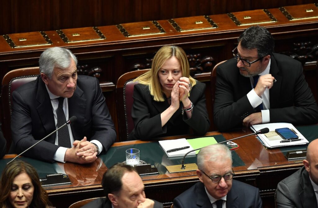 Vertice di maggioranza per le elezioni regionali si conclude senza risultati: Meloni partecipa a una call con leader europei