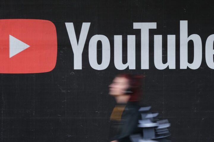 YouTube paga 24,5 milioni di dollari a Donald Trump per risolvere la causa sulla sospensione del canale