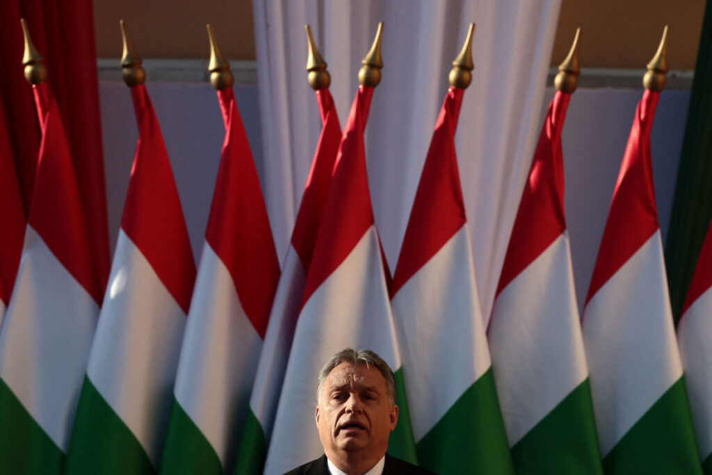 Proteste di massa a Budapest contro il governo Orban