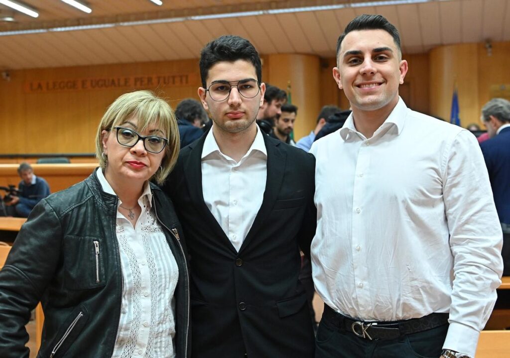 Alex Pompa Cotoia assolto definitivamente per aver ucciso il padre violento in difesa della madre