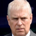 Andrea, il "figlio preferito" di Elisabetta II, rinuncia ai titoli reali dopo lo scandalo Epstein