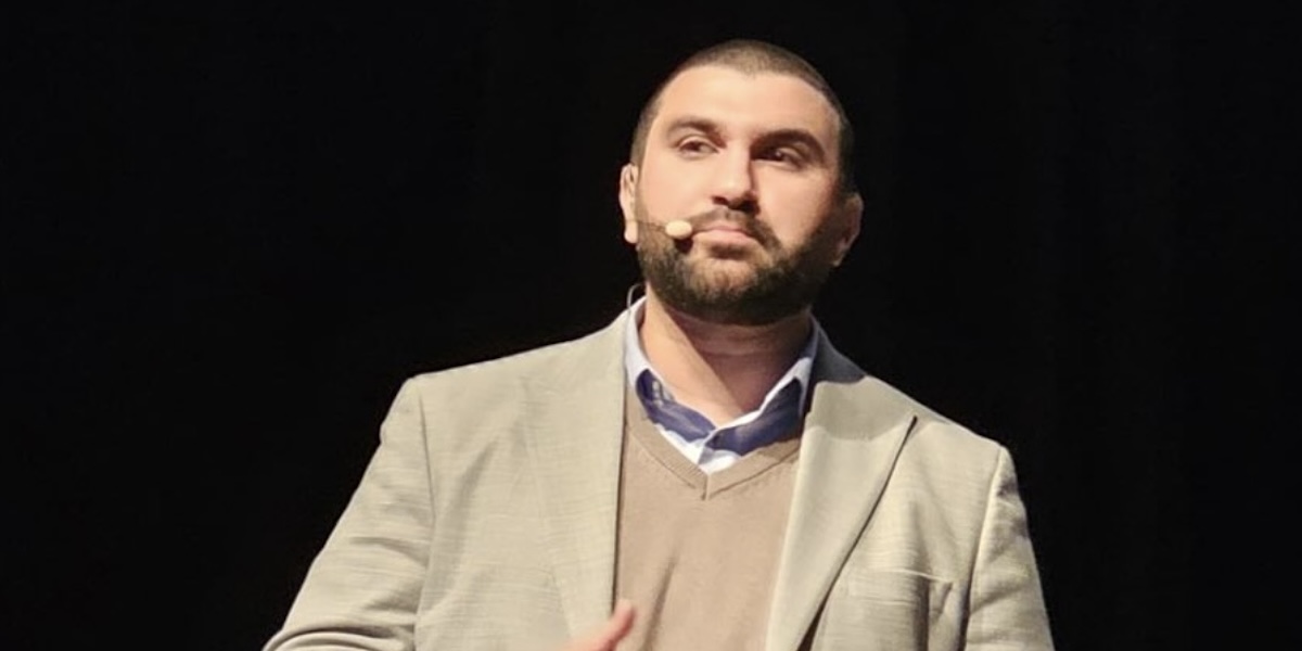 Arrestato negli Stati Uniti il giornalista britannico Sami Hamdi per il suo sostegno a cause filopalestinesi