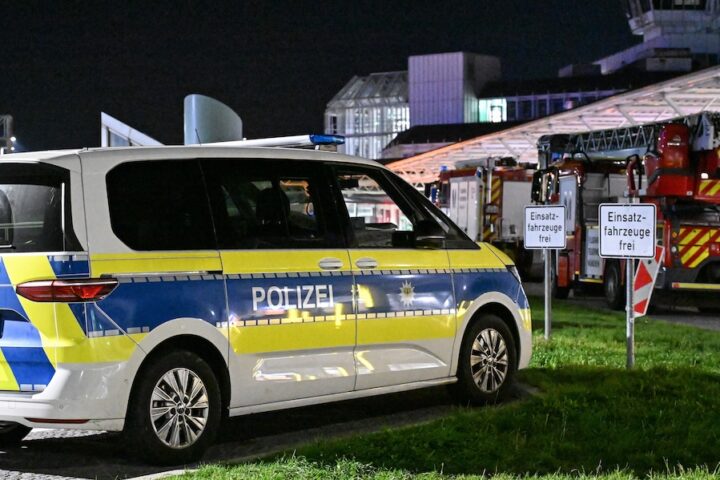 Chiusura temporanea dell'aeroporto di Monaco di Baviera dopo l'avvistamento di droni non identificati