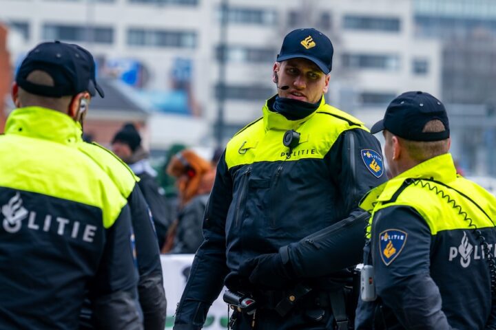 Circa 180 tifosi del Napoli arrestati a Eindhoven prima della partita con il PSV