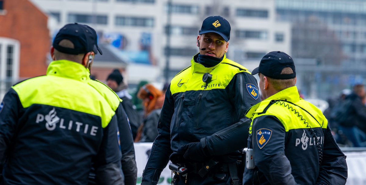 Circa 180 tifosi del Napoli arrestati a Eindhoven prima della partita con il PSV