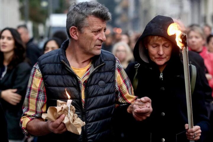 Diciannovenne aggredita dall'ex, il giudice ordina il divieto di avvicinamento e lo rilascia dopo 48 ore