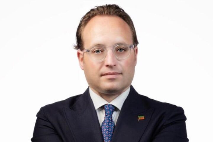 Elettronico braccialetto per Carlo Vettori, presidente del consiglio comunale di Bolzano, indagato per maltrattamenti alla moglie