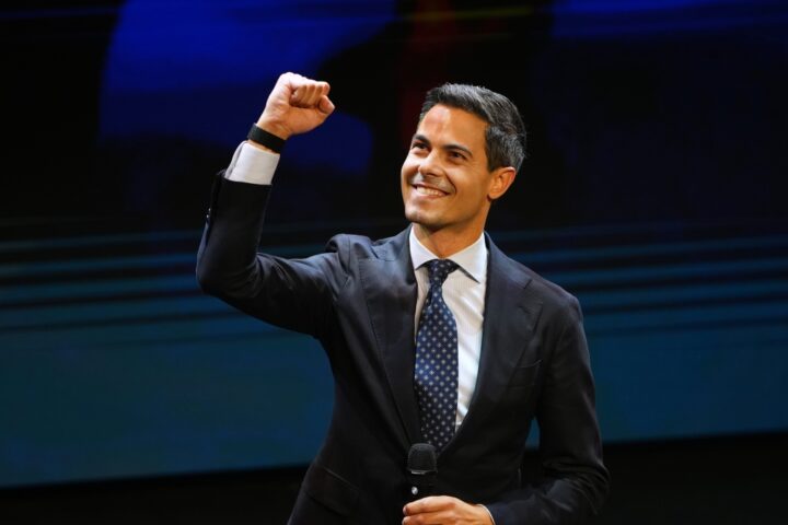 Elezioni in Olanda: Rob Jetten, leader del partito di centrosinistra D66, in corsa per la premiership