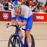 Elia Viviani annuncia il ritiro dal ciclismo professionistico dopo una carriera di successo