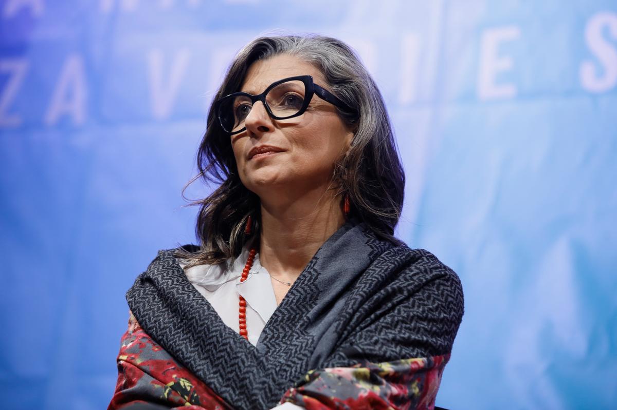 Francesca Albanese sotto attacco: critiche interne al Pd per toni divisivi e narcisismo